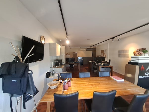 Gewerbelokal., Büro, Ladengeschäft, Praxis, an zentraler Lage in Oberentfelden 2
