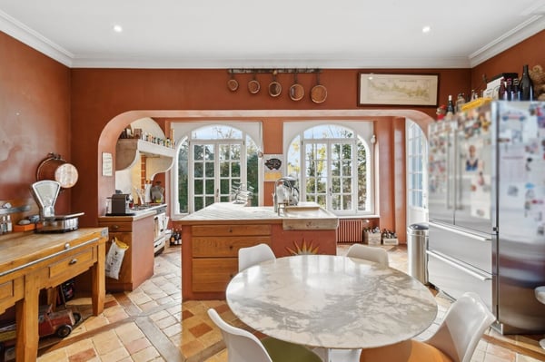 Maison de Maître à Lausanne - Élégance Intemporelle et Parc Privé 6