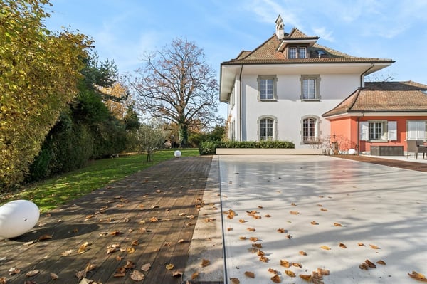 Maison de Maître à Lausanne - Élégance Intemporelle et Parc Privé 2