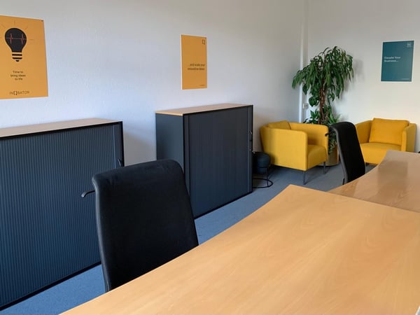 ARBEITSPLATZ MIT ALLEM FÜR CHF 369 - OHNE DEPOT! 3