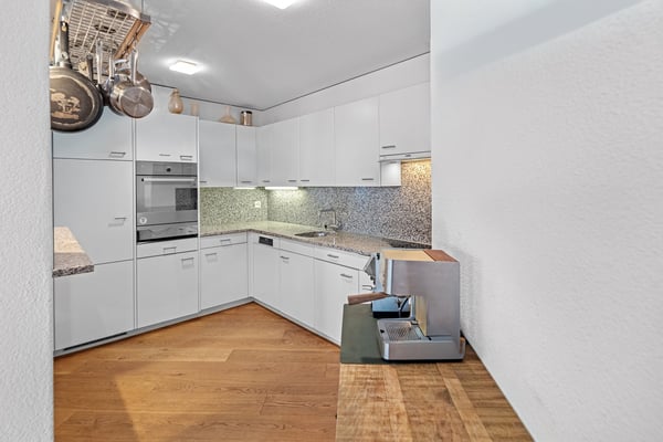 Familienfreundliches Gartenparadies mitten in Hünenberg 2