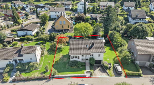 Freistehendes 5.5-Zimmer-Haus mit grosszügigem Garten in Wittenbach 1
