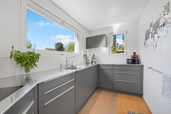 Freistehendes 5.5-Zimmer-Haus mit grosszügigem Garten in Wittenbach 6