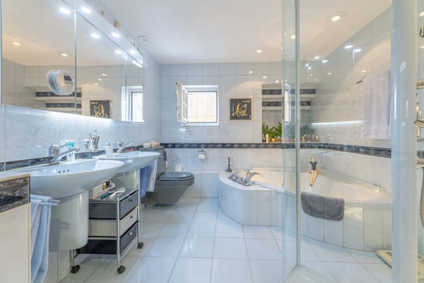 4.5-Zimmer-Maisonette-Wohnung mit Sondernutzungsrecht am Garten 11