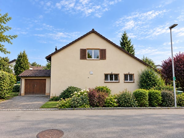 Freistehendes Einfamilienhaus in attraktiver Lage 1