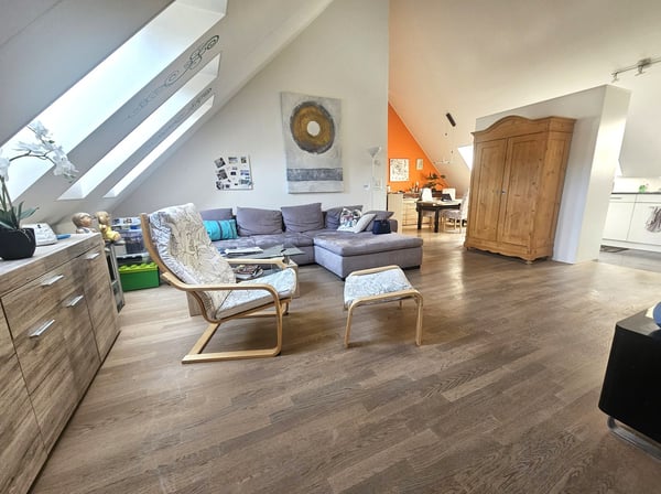 2.5-Zimmer-Dachwohnung – Modern, Hell und Familienfreundlich 4