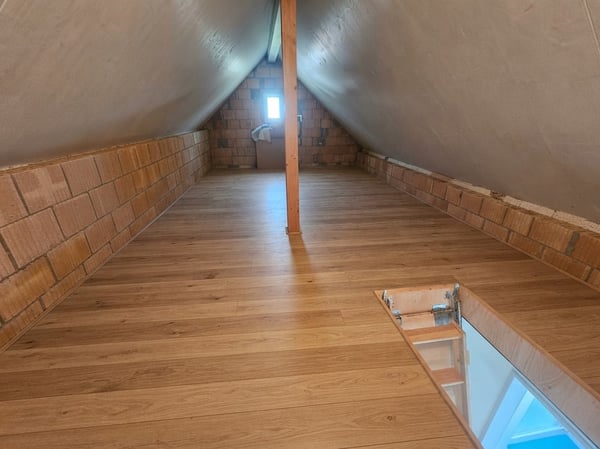 2.5-Zimmer-Dachwohnung – Modern, Hell und Familienfreundlich 10