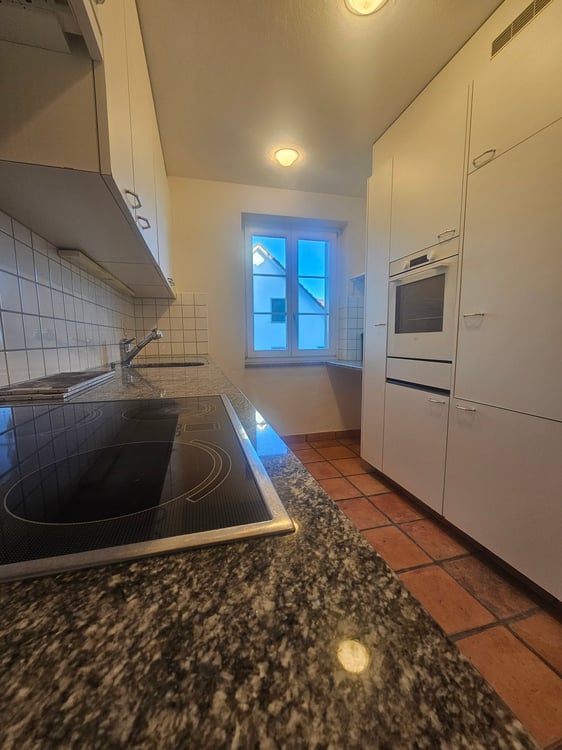 2.5-Zimmer-Wohnung mit schöner Aussicht im steuergünstigen Neerach 3