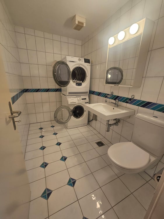 2.5-Zimmer-Wohnung mit schöner Aussicht im steuergünstigen Neerach 7