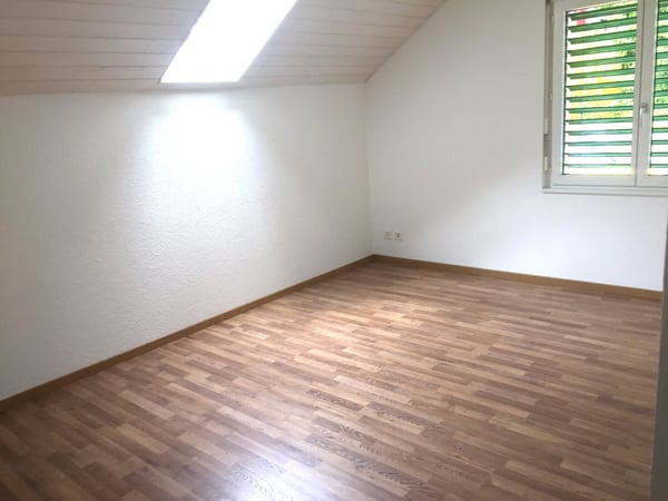Lebensqualität auf grossem Raum, mit 2 Balkonen und Aussicht 5