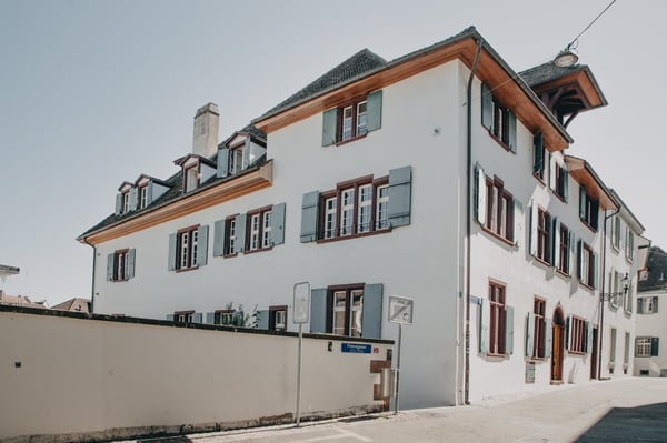 Möbliert, mit grosser Terrasse in Altstadt 21