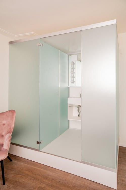 Möbliert, mit grosser Terrasse in Altstadt 13