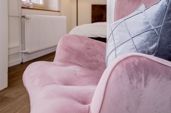 Möbliert, mit grosser Terrasse in Altstadt 12