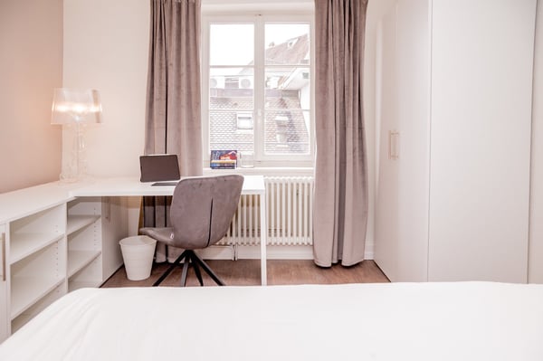 Zauberhaft möbliertes Zimmer in der Altstadt 5