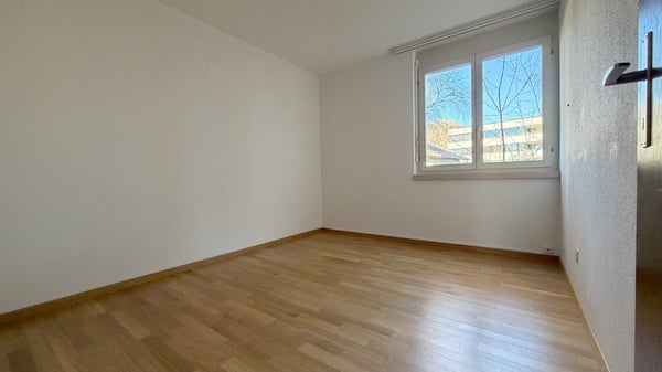 Zentrale und helle 4 -Zimmer-Wohnung mit Garten nur wenige Schritte 6