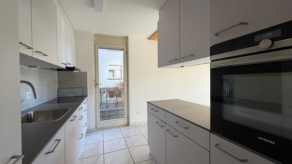 Zentrale und helle 4 -Zimmer-Wohnung mit Garten nur wenige Schritte 4