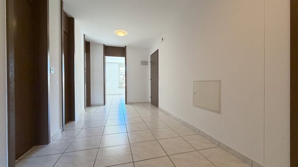 Zentrale und helle 4 -Zimmer-Wohnung mit Garten nur wenige Schritte 5