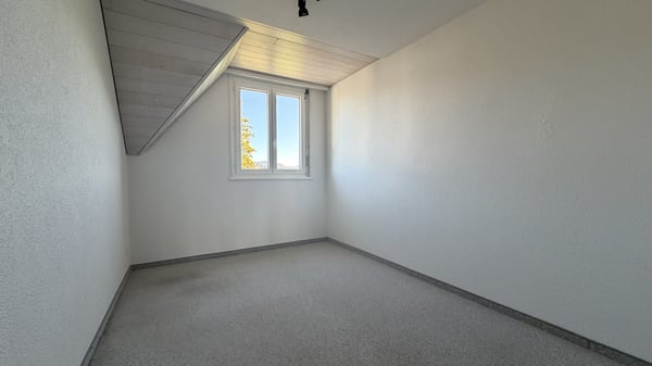 Attraktive 5.5-Zimmer-Maisonette-Dachwohnung mit zwei Balkonen und Zus 7