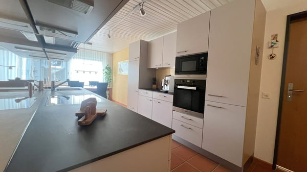 Gepflegte 4-Zimmer-Wohnung mit zwei Balkonen attraktives Eigenheim 3