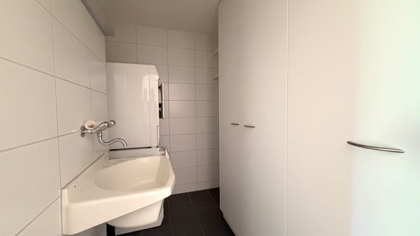 Grosszügige 3.5-Zimmer-Wohnung mit Loggia und sonnigem Balkon 9