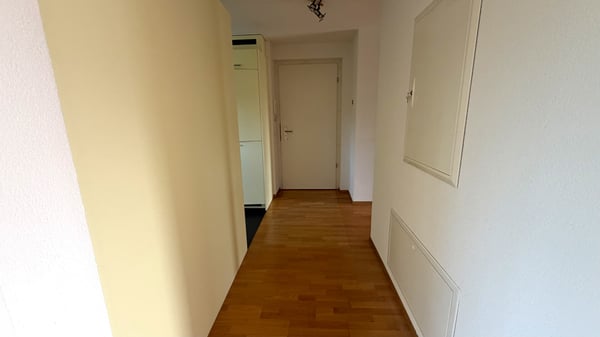 Grosszügige 3.5-Zimmer-Wohnung mit Loggia und sonnigem Balkon 10