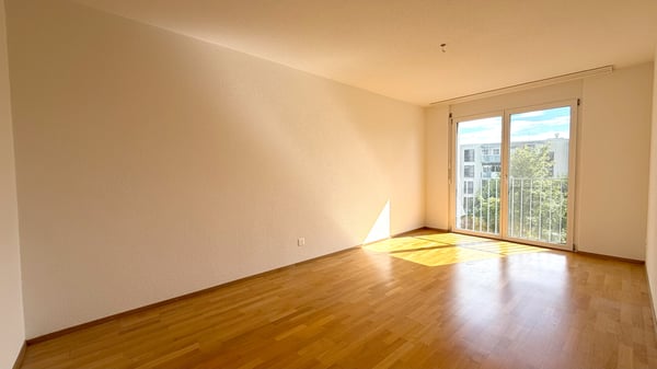 Grosszügige 3.5-Zimmer-Wohnung mit Loggia und sonnigem Balkon 7