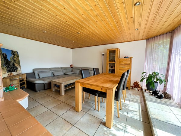 Zweifamilienhaus mit grossem Umschwung 13