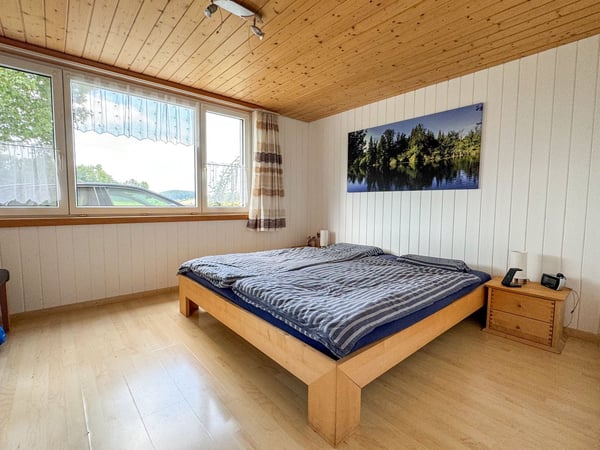 Zweifamilienhaus mit grossem Umschwung 19
