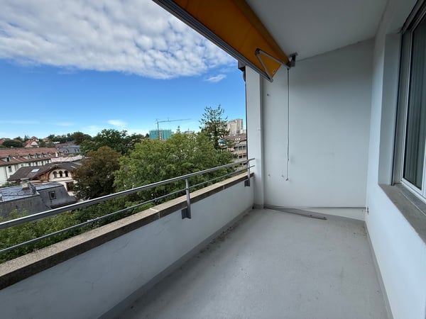Zentrale und frisch sanierte 3-Zimmerwohnung in Bern 9