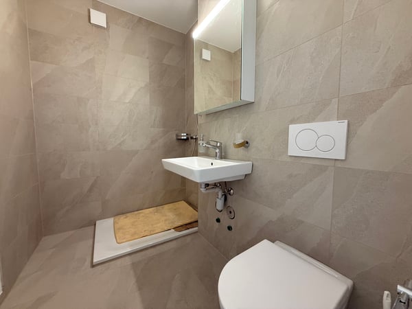 Zentrale und frisch sanierte 3-Zimmerwohnung in Bern 8