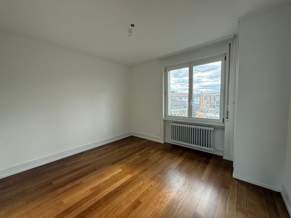 Zentrale und frisch sanierte 3-Zimmerwohnung in Bern 6