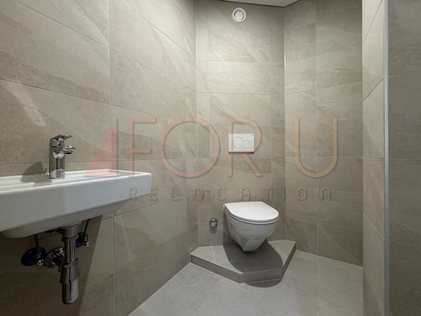 Superbe attique 1.5 pièces neuf avec 2 terrasses et vue près de l'ONU 12