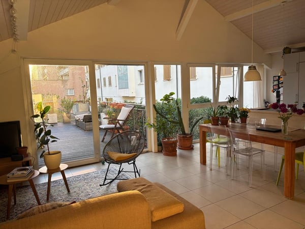 UNIQUE - Bel et grand appartement 1 pièces avec terrasse aux Pâquis 2