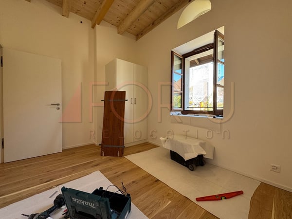 Ancienne ferme transformée en triplex de 6.5 pièces à Avusy 7