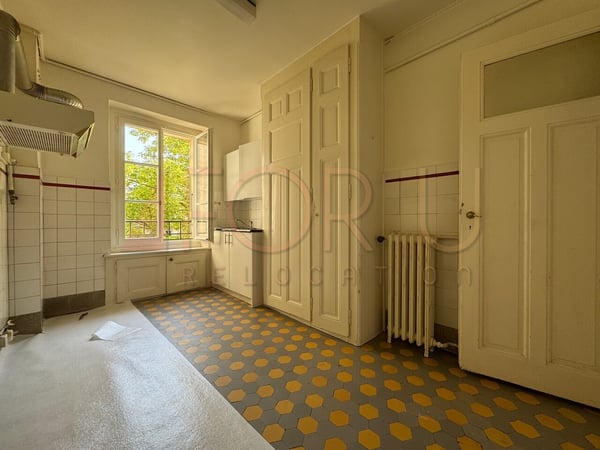 Charmant appartement de 4.5 pièces avec balcon à Champel 4
