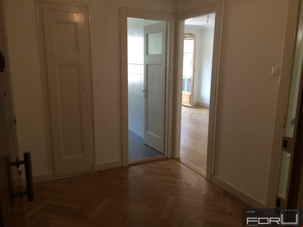 Très bel appartement 2 pièces avec balcon à Malagnou 5