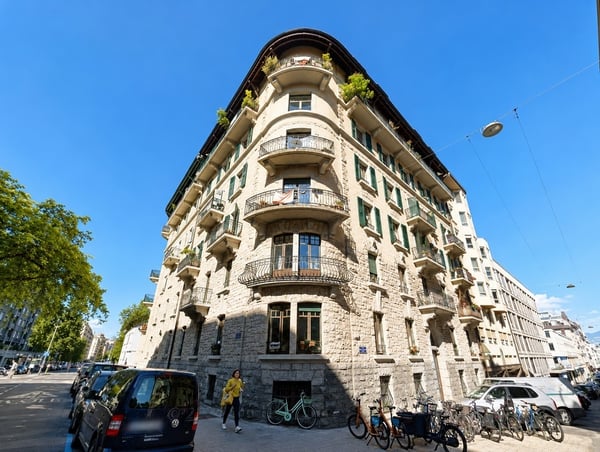 Bel appartement 1 pièces avec balcon proche du parc des Eaux-Vives 2