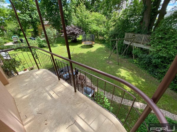 Belle villa individuelle au calme avec grand jardin à Carouge 10