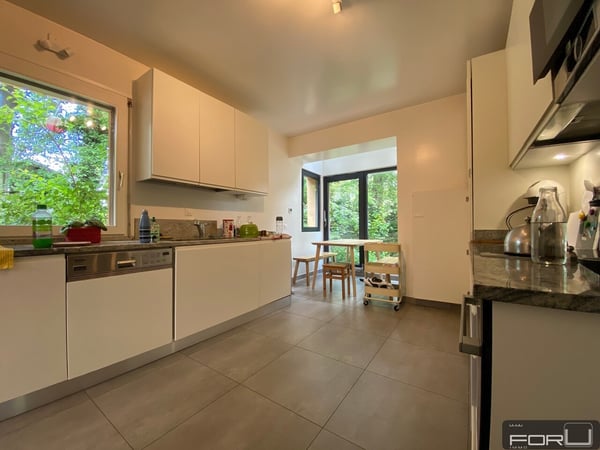 Belle villa individuelle au calme avec grand jardin à Carouge 6