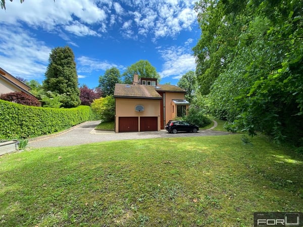 Belle villa individuelle au calme avec grand jardin à Carouge 3