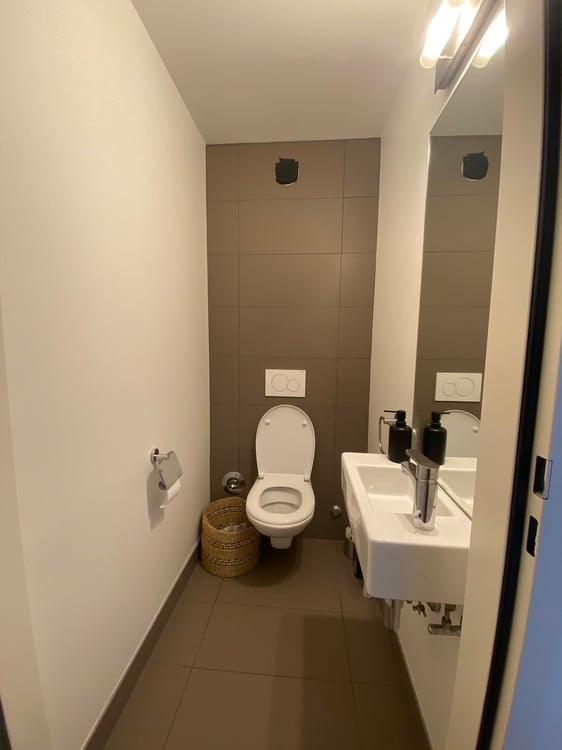 Bel appartement moderne de 2.5 pièces en surélévation à la Servette 9