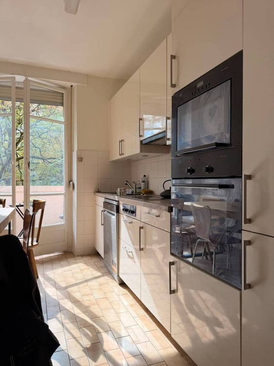 Bel appartement 4 pièces de style ancien au centre-ville de Genève 3
