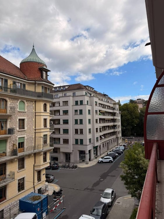 Bel appartement 4 pièces de style ancien au centre-ville de Genève 12