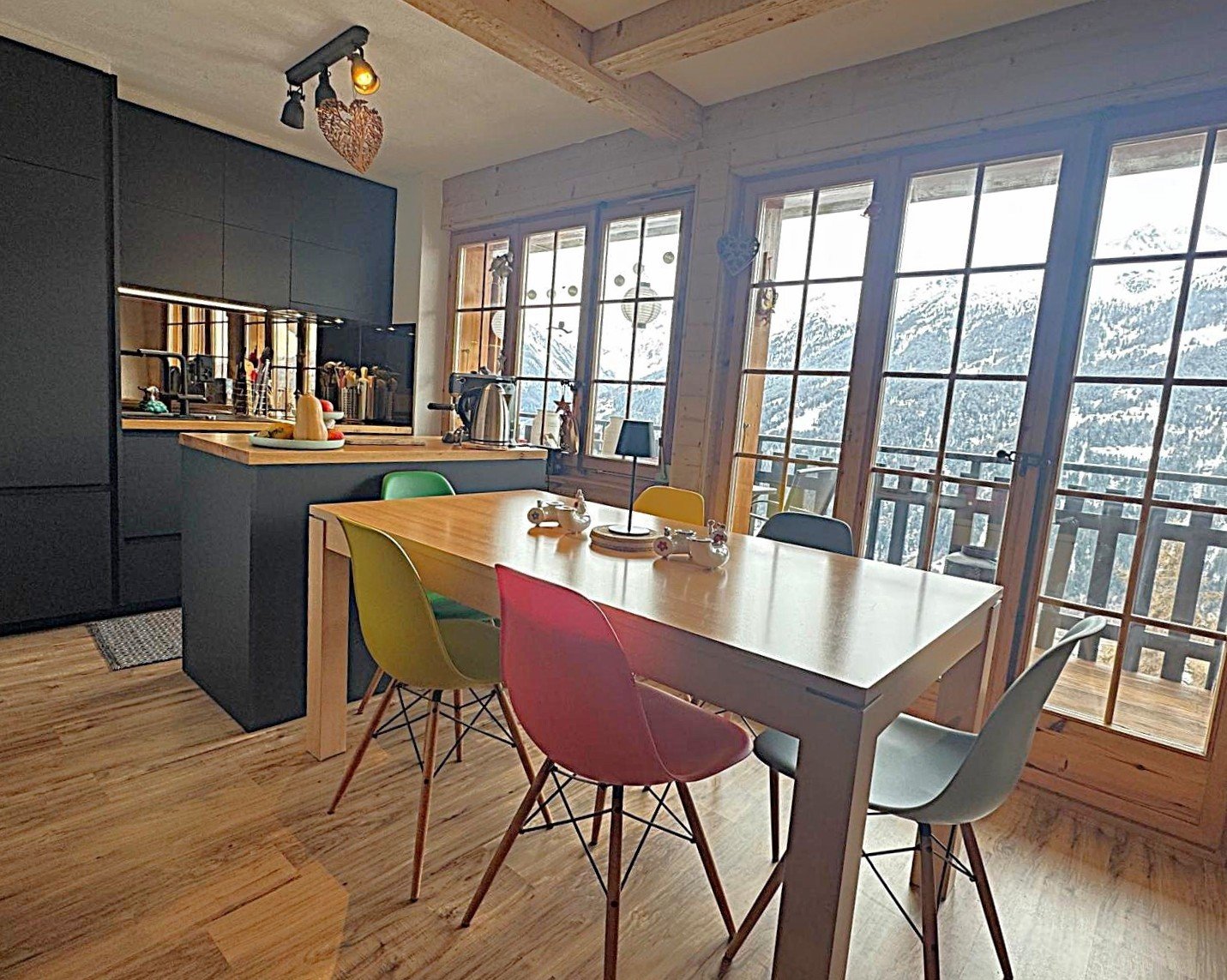 Immobilie in St-luc - Lumineux 2.5 pièces de 60m2, entièrement rénové. 3ème étage, vue imprenable ! - Bild 2