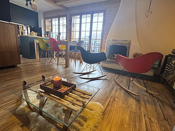 Lumineux 2.5 pièces de 60m2, entièrement rénové. 3ème étage, vue imprenable ! 1