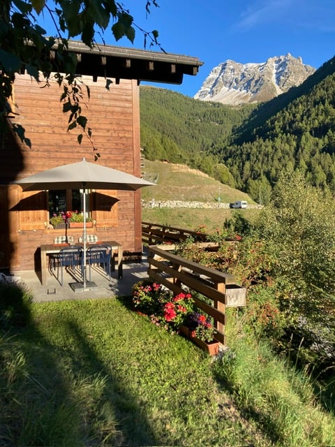 Chalet Le Nid à St-Luc – appartement duplex 3 chambres 135m2 à 200m des pistes 1