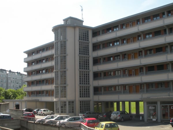 Place de parc extérieure dans le quartier de Vermont 1