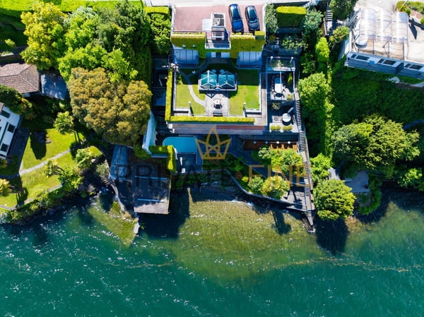 Villa direkt am Seeufer des Lago Maggiore, mit Zweitwohnsitz (38) 1