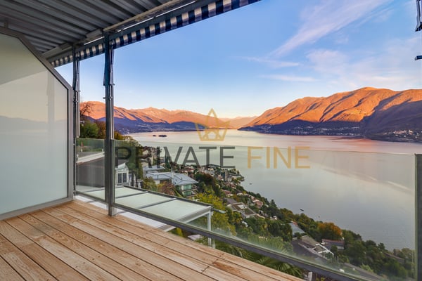 Panoramaresidenz mit Seeblick und Pool über dem Lago Maggiore (12b) 2