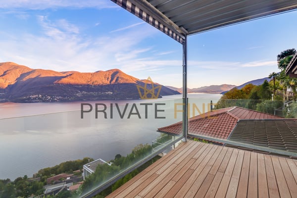 Panoramaresidenz mit Seeblick und Pool über dem Lago Maggiore (12b) 1
